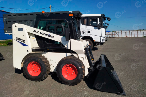 Мини погрузчик LONKING CDM312 дв xinchai с ковшом, гидравлической щеткой, гидромолом, отвалом. Фото 2