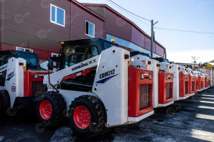 Мини погрузчик LONKING CDM312 дв xinchai с ковшом, гидравлической щеткой, гидромолом, отвалом. Фото 1