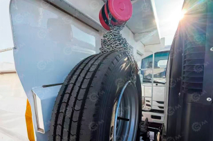 Самосвал ISUZU 4x2 дв 139kw средний подъемник U-образный кузов гп 6 тонн. Фото 5