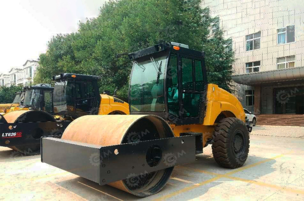 Каток грунтовый вибрационный LUTONG LT212В. Фото 2