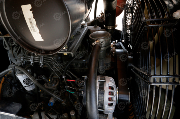 Каток грунтовый вибрационный SEM512 масса 12т с кабиной. Фото 4