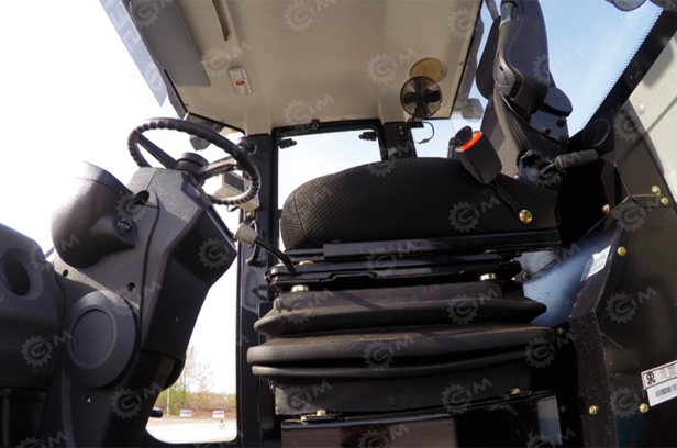 Каток грунтовый вибрационный SEM512 масса 12т с кабиной. Фото 6
