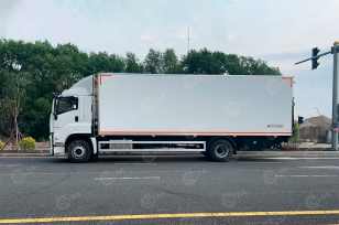 Фургон рефрижератор на шасси ISUZU 4x2 дв 221kw гп 11 тонн (фургон 9600х2430х2500) холодильная установка Thermo King T-1080 камера заднего хода. Фото 2