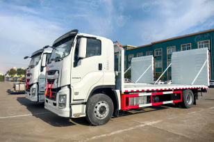 Эвакуатор на шасси ISUZU 4x2 дв 151kw, не сдвижная платформа, гидравлическая откидная аппарель выдвижная, бриль и лебедка гп 8т. Фото 1