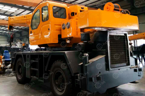 Самоходный короткобазный кран XJCM RT20 гп 20т. Фото 3