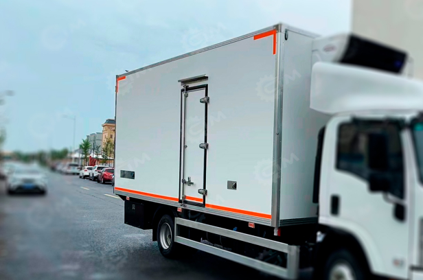 Фургон рефрижератор на шасси ISUZU 4х4 дв 151kw гп 10 тонн (фургон 5500х2200х2200, холодильная установка Carrier Citimax 700) с боковой дверью. Фото 3