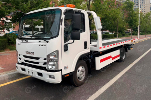 Эвакуатор на шасси ISUZU 4x2 дв 96Kw гп 4т КМУ XCMG SQZ32 гп 2т сдвижная платформа, лебедка. Фото 1