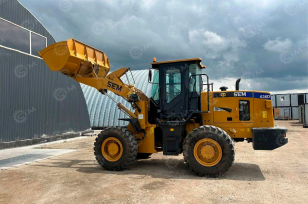 Фронтальный погрузчик Shandong SEM 636D	джойстик, кондиционер, резина елочкой, ковш без клыков с ножом, подогрев двигателя Webasto. Фото 1