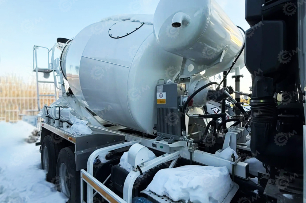 Автобетоносмеситель на шасси ISUZU 6х4 дв 279kw бочка 7 m³ 35T. Фото 6