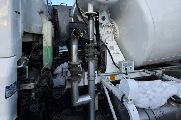 Автобетоносмеситель на шасси ISUZU 6х4 дв 279kw бочка 7 m³ 35T. Фото 4