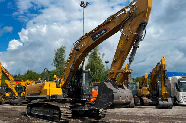 Гусеничный экскаватор LOVOL FR330D. Фото 4