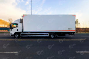 Фургон рефрижератор на шасси ISUZU 4х4 дв 139kw гп 7 тонн (фургон 5500х2200х2200, холодильная установка Carrier Citimax 700) со спальником, боковая дверь. Фото 2