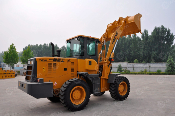 Фронтальный погрузчик Yineng YN939D гп 2,5т ковш 1,5м3. Фото 2