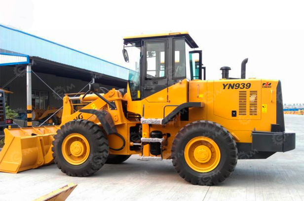 Фронтальный погрузчик Yineng YN939 гп 3т ковш 1,8м3. Фото 4