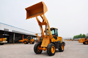 Фронтальный погрузчик Yineng YN939 гп 3т ковш 1,8м3. Фото 1