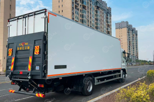 Фургон рефрижератор на шасси ISUZU 4х2 дв 177kw гп 10 тонн (фургон 8000х2490х2570) холодильная установка Carrier Citimax C1100 с гидробортом. Фото 2