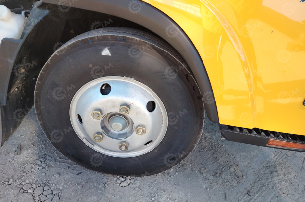 Автокран на шасси ISUZU 4x2 дв 96kw крановая установка SITONG гп 5т стрела 22м с ямобуром диаметр до 600мм глубина бурения 8-12м. Фото 2