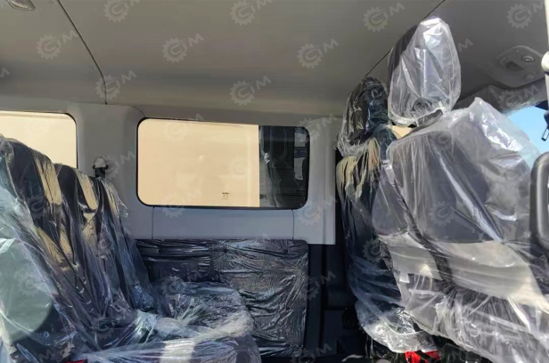 Автобус IVECO 4х4 7 мест+водитель дв 132kw 2,9л. Фото 7