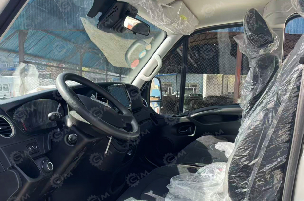 Автобус IVECO 4х4 7 мест+водитель дв 132kw 2,9л 9LL. Фото 9