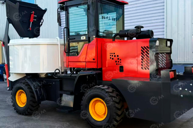 Самозагружающий самоходный бетоносмеситель для сухой смеси HAITIAN HT 3000 (шарнирно-сочлененная рама). Фото 2