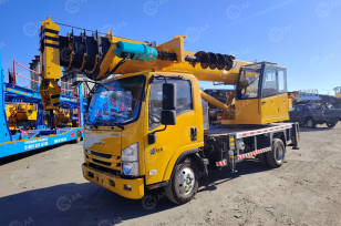 Автокран на шасси ISUZU 4x2 дв 96kw крановая установка SITONG гп 5т стрела 22м с ямобуром диаметр до 600мм глубина бурения 8-12м. Фото 1