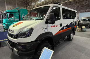 Автобус IVECO 4х4 7 мест+водитель дв 132kw 2,9л. Фото 1