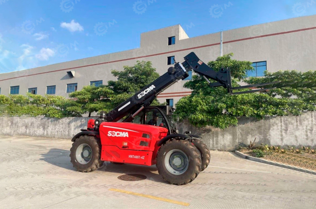 Телескопический погрузчик SOCMA HNT4007-4Z	гп 4т высота 7м. Фото 2