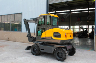 Экскаватор колесный HAITUO HT40	масса 3600кг ковш 0,26м3. Фото 1