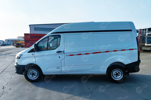 Грузовой цельнометаллический фургон FОRD ТRАNSIТ T6 МКПП, 3 места, средняя крыша. Фото 5