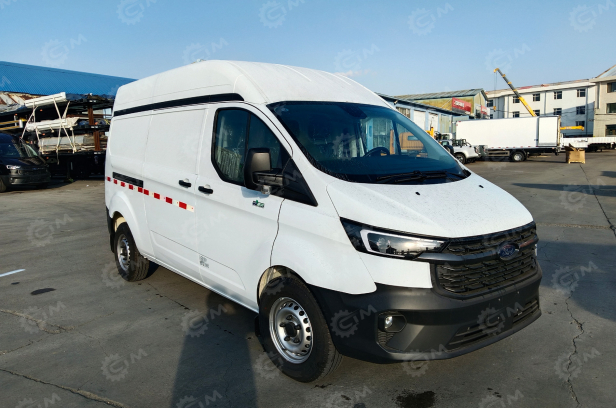 Грузовой цельнометаллический фургон FОRD ТRАNSIТ T6 МКПП, 3 места, средняя крыша. Фото 1