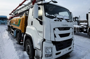 Автобетононасос XCMG HB47V на шасси ISUZU 8x4 дв 338kw 47 метров. Фото 1
