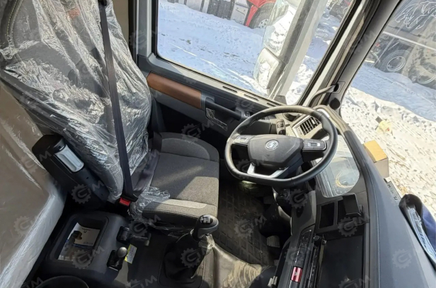 Тягач SHACMAN 6×4 SX42584V324 кабина X5000, 430 л.с. 2024г. Фото 2