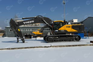 Гусеничный экскаватор VOLVO EC500ELC4. Фото 1