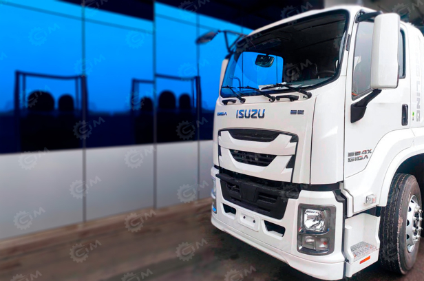 Бортовой грузовик ISUZU 4x2 дв 151kw гп 10т кузов 6650х2430х600. Фото 2