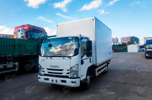 Фургон изотермический на шасси ISUZU 4х2 дв 110 kw гп 4т (4500х2200х2200). Фото 1