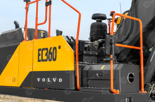 Гусеничный экскаватор VOLVO EC360. Фото 2