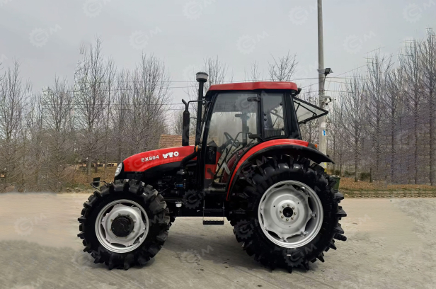Трактор YTO EX804. Фото 4