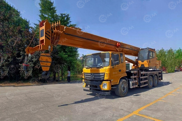 Автокран на шасси ISUZU 6x4 дв 221kw крановая установка VC66-30T гп 30т, стрела 42,5м + гусёк 8м. Фото 2