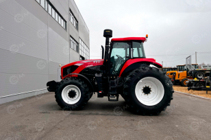 Трактор YTO-LX2404, 4 задних колеса. Фото 1