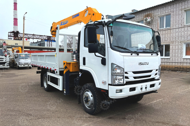 Бортовой грузовик ISUZU 4x4 дв 151kw гп 6 тонн, кабина ELF с КМУ XCMG SQS125 гп 5т, 4 секции, cтрела 11,2м кузов 4200*2400*500мм с корзиной. Фото 10