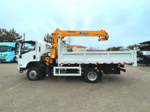 Бортовой грузовик ISUZU 4x4 дв 151kw гп 6 тонн, кабина ELF с КМУ XCMG SQS125 гп 5т, 4 секции, cтрела 11,2м кузов 4200*2400*500мм с корзиной. Фото 6