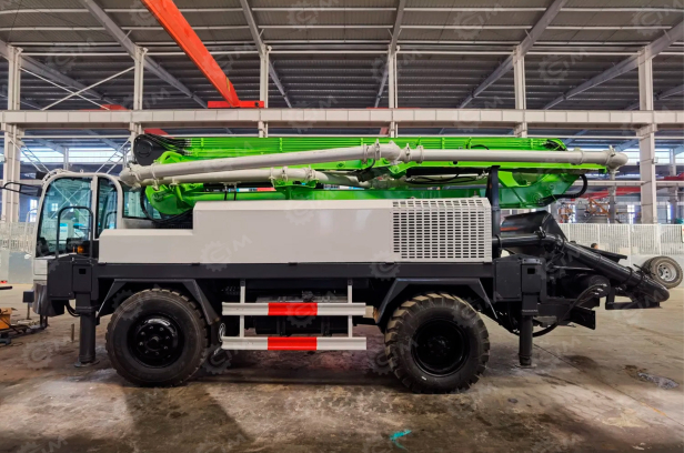 Самоходный бетононасос YUGONG HL6026 4WD. Фото 4