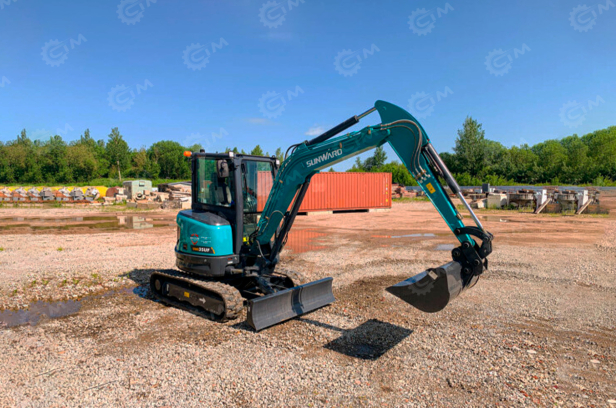 Мини-экскаватор Sunward SWE35UF прямой ковш. Фото 4