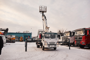 Автовышка WANBANG GKS30.5 на шасси ISUZU 4Х2 дв 139kw высота подъёма 30,5м гп люльки 400кг. Фото 17