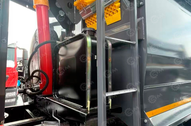 Самосвал HOWO 6х4 400 лс 5530х2280х1610 cкошенный задний борт. Фото 2