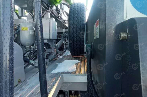 Автобетононасос Zoomlion 50X-6RZ шасси SITRAC 8×4 высота 50м. Фото 5