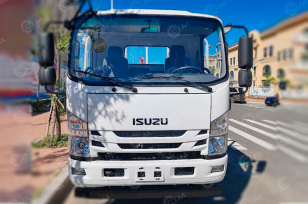 Автовоз на 4 машины на шасси ISUZU 4x2 дв 139kw со спальным местом. Фото 1