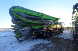 Автобетононасос Zoomlion 50X-6RZ шасси SITRAC 8×4 высота 50м. Фото 3