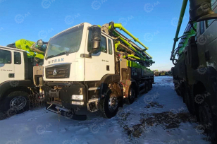 Автобетононасос Zoomlion 50X-6RZ шасси SITRAC 8×4 высота 50м. Фото 1