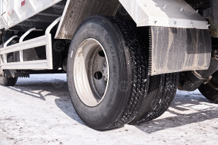 Самосвал ISUZU 4x2 дв 139kw средний подъёмник П-образный кузов гп 6 тонн 2024г.в.. Фото 8